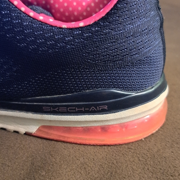 Skechers Running Shoes - Picture 2 of 9